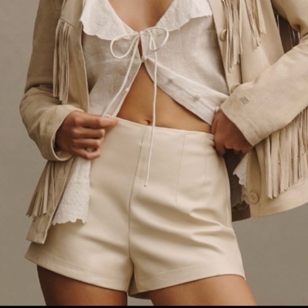 🟠NWT MAEVE by ANTHROPOLOGIE Faux Leather Micro Shorts in White Sz 14